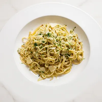 Pasta with Garlic & Olio