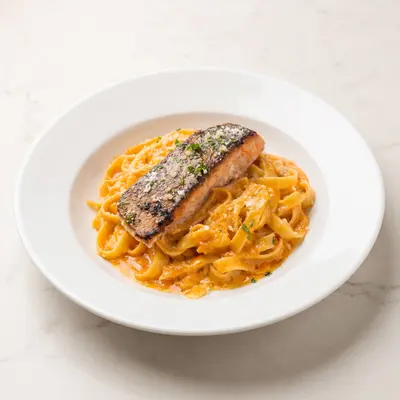 Fettuccine al Salmone